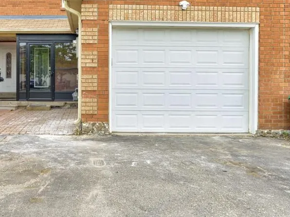109 Woodsend Run, Brampton, ON L6Y 4H7