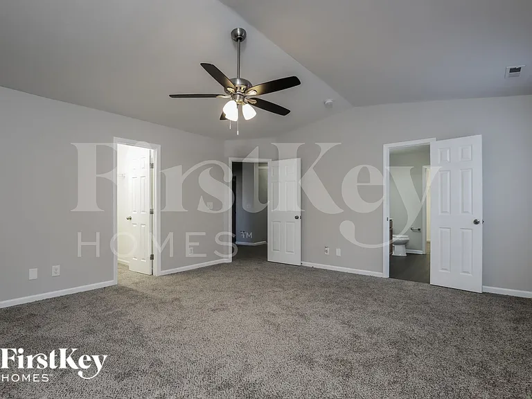 612 Brassfield Dr — Photo 8