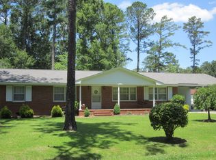 218 Magnolia Dr, Washington, NC 27889
