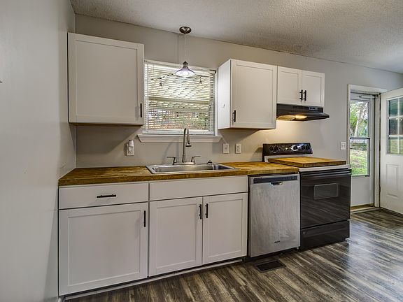 5th image of 297 Marion Dr