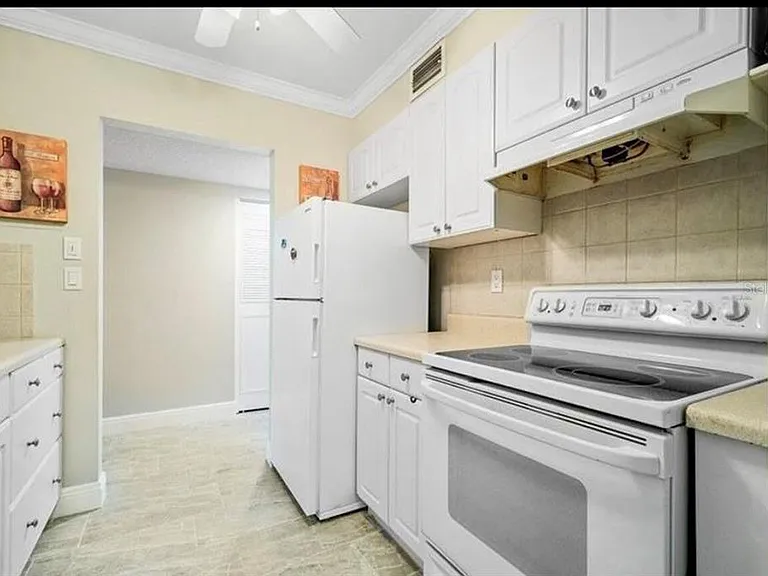 250 NE 20th St #3030 — Photo 9