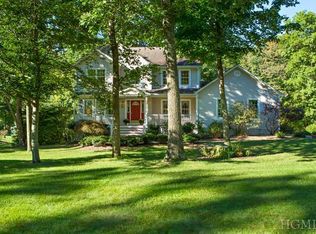 65 Hollyberry Dr, Hopewell Junction, NY 12533