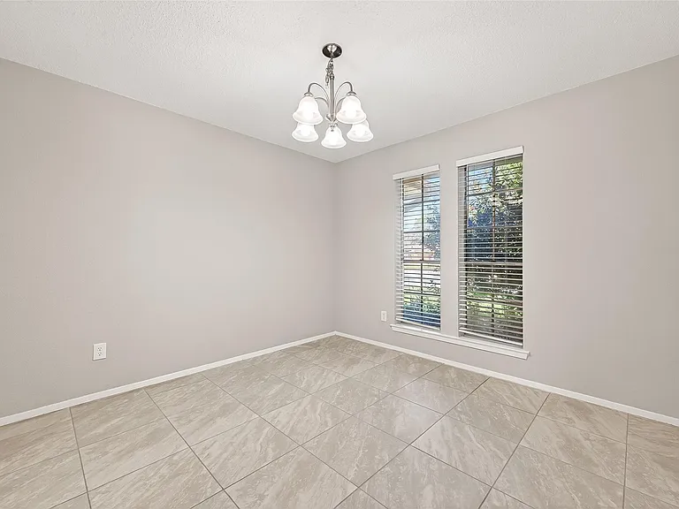 927 Comstock Springs Dr — Photo 36
