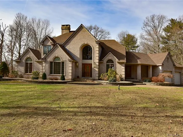 32 Griswold Road, Ellington, CT 06029