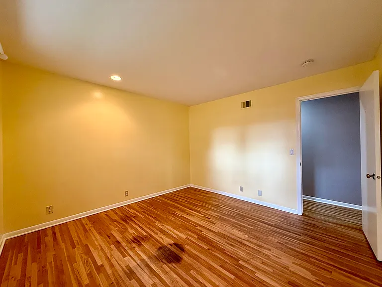 9325 Pauline St — Photo 43