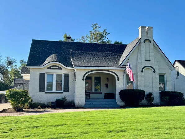 1207 Indian Dr, Enid, OK 73703