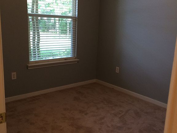 4th image of 716 River Rock Way Suite 101