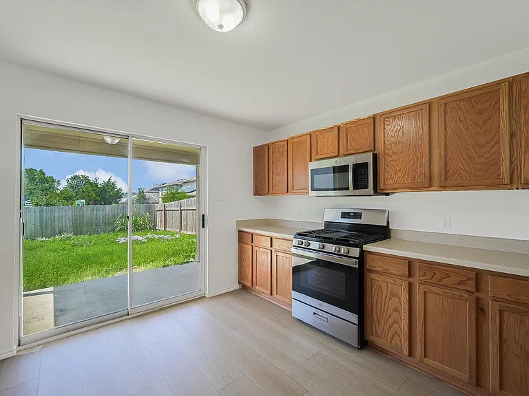 17817 Majestic Elm Ln — Photo 7