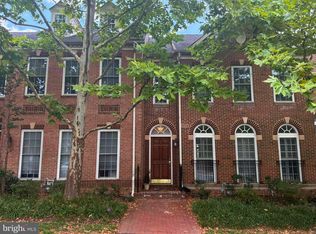 8006 Reserve Way, Vienna, VA 22182