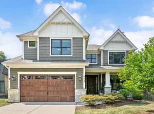 235 4th St, Downers Grove, IL 60515