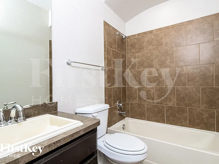 1221 Goodland Ter — Photo 13