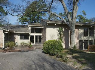 7 Magnolia Bend Dr, Houston, TX 77024