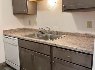 2615 S Calhoun Rd APT 206, New Berlin, WI 53146