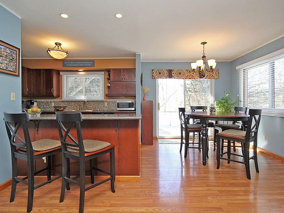 5th image of 176 Mandalay Dr