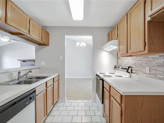 4th image of 3817 Flintwood Trl
