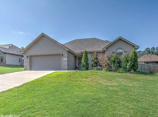 3117 Hidden Meadows Dr, Benton, AR 72015