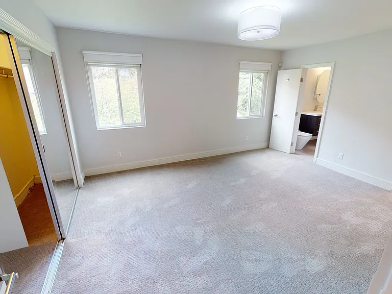 BWD - Bronwood Apartments — Photo 9