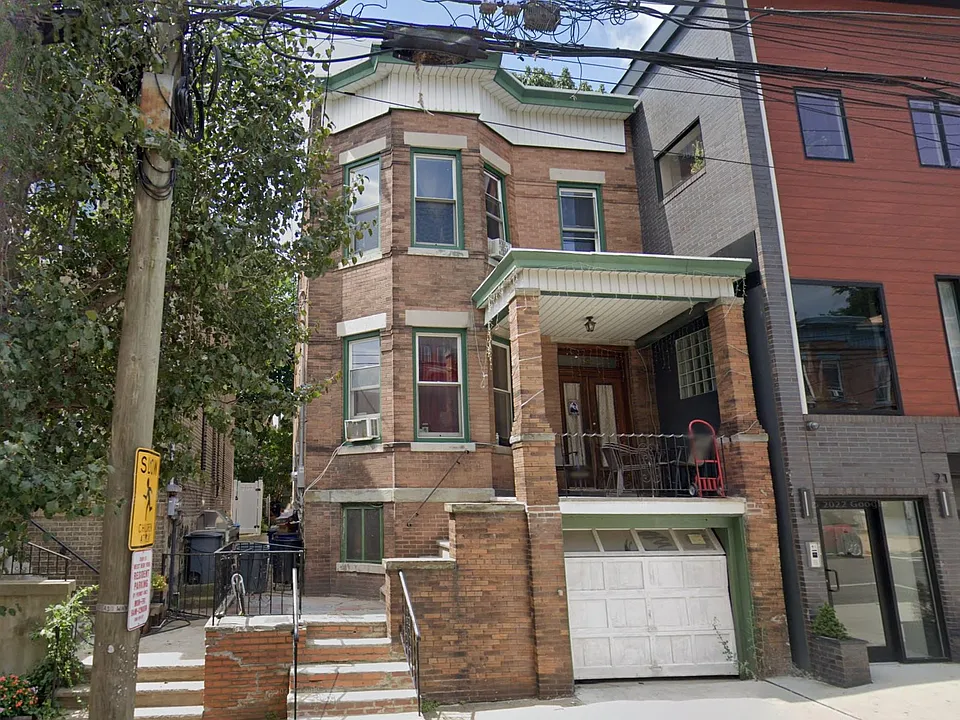 19 65th St #1
