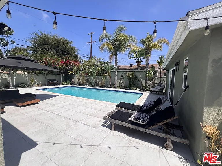 7865 Bleriot Ave — Photo 23