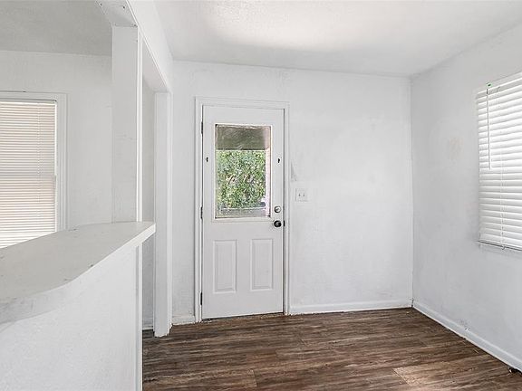 5th image of 822 NW 34th St