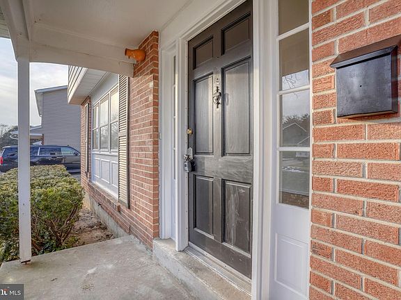 4th image of 311 Mimosa Ave