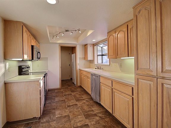 5th image of 8503 Onyx Dr SW