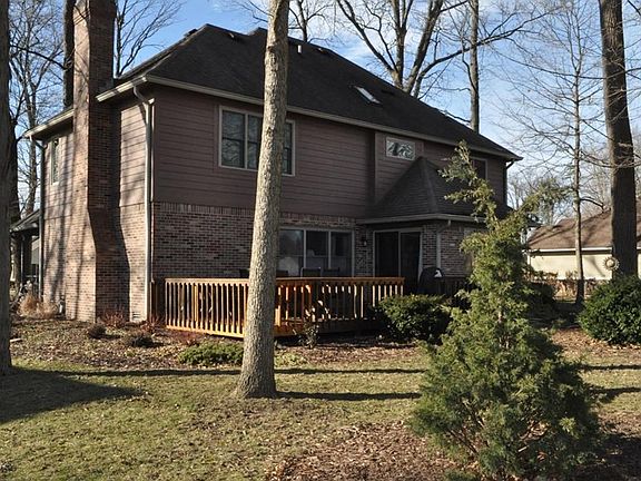 2nd image of 209 Yorkshire Blvd E