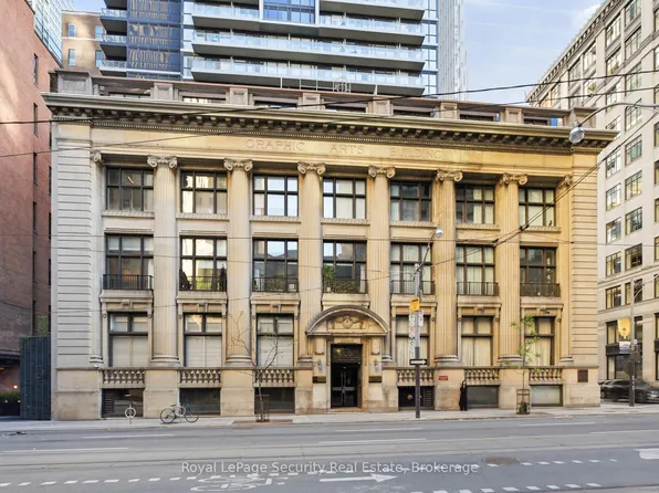 73 Richmond St W, Toronto, ON