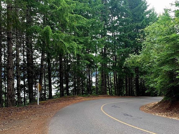 2nd image of 520 N Lake Surf Drive