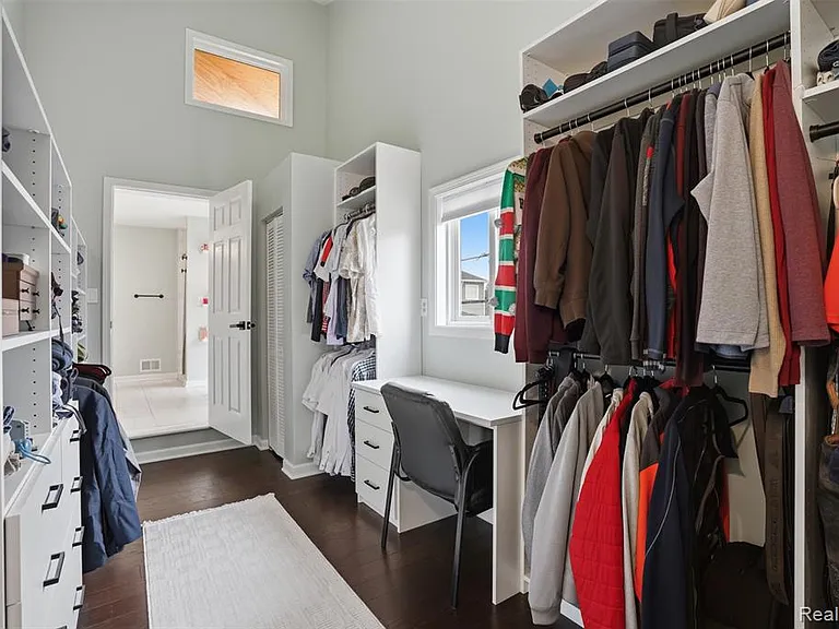 2299 Kingston St — Photo 19