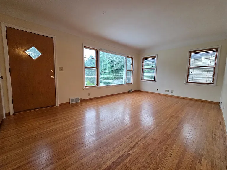 4412 Portland Ave — Photo 1
