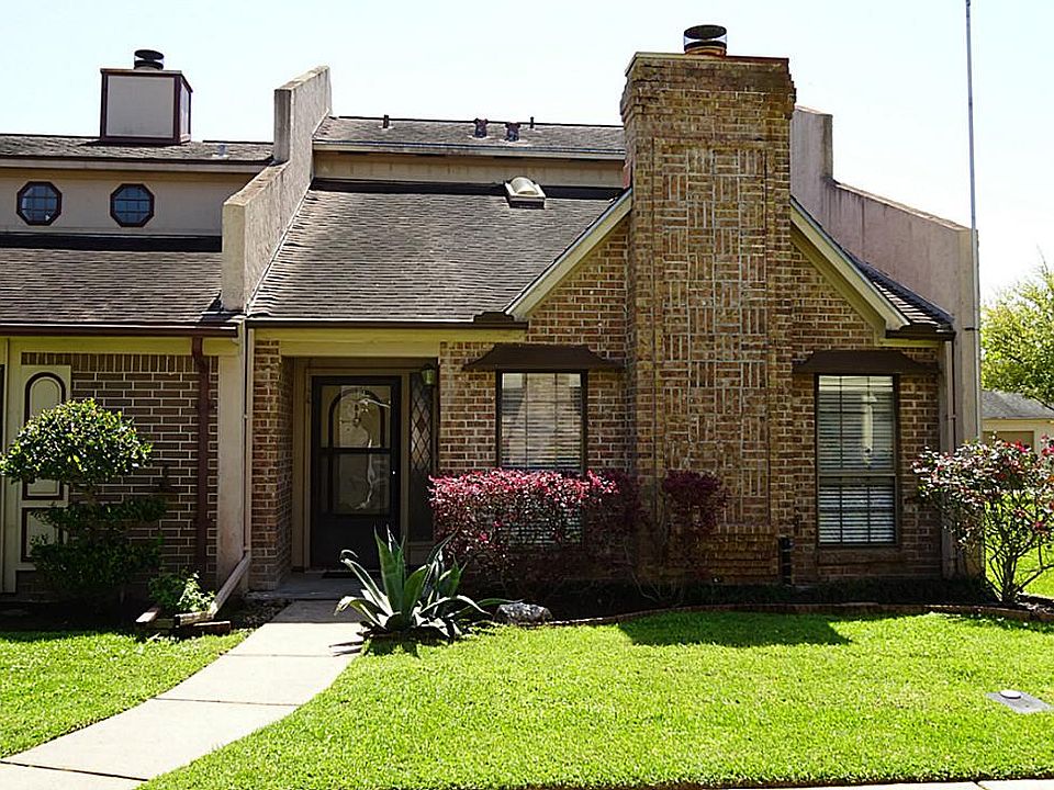 1st image of 45 Wellington Park