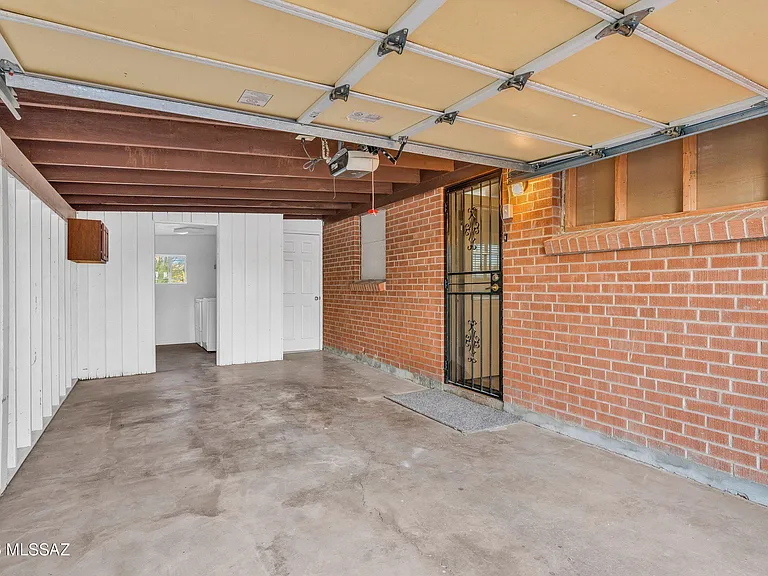 5819 E Rosewood St — Photo 14