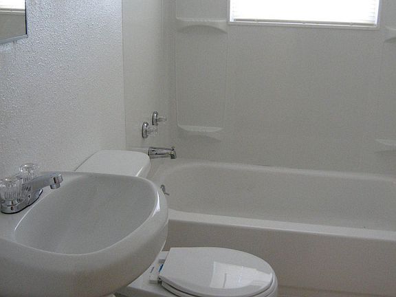 3rd image of 1309 E Pioneer Dr