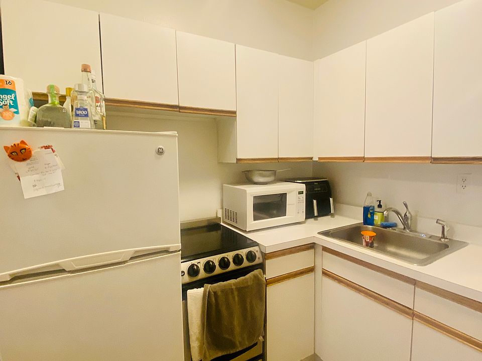 1st image of 364 3rd St Floor 2