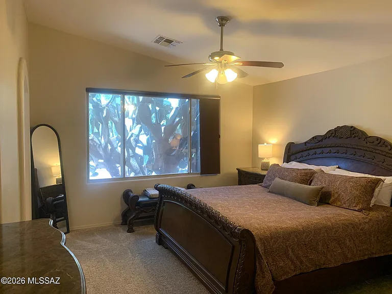 2514 E Petroglyph Ln — Photo 12