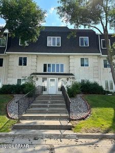 815 Duke Dr APT 311, Grand Forks, ND, 58201