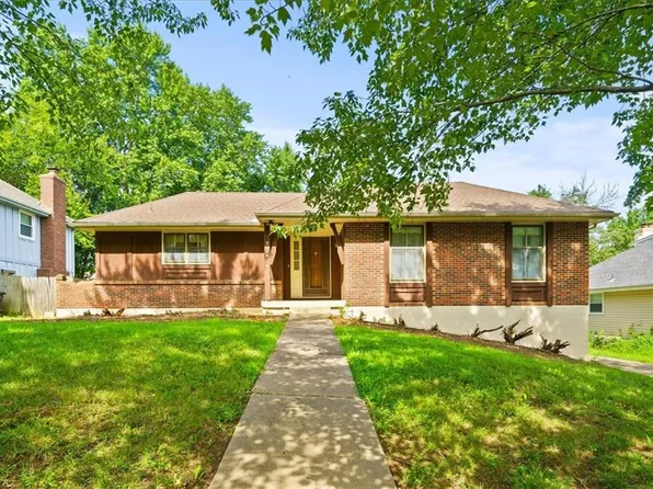 7824 Ridgeway Ave, Raytown, MO 64138