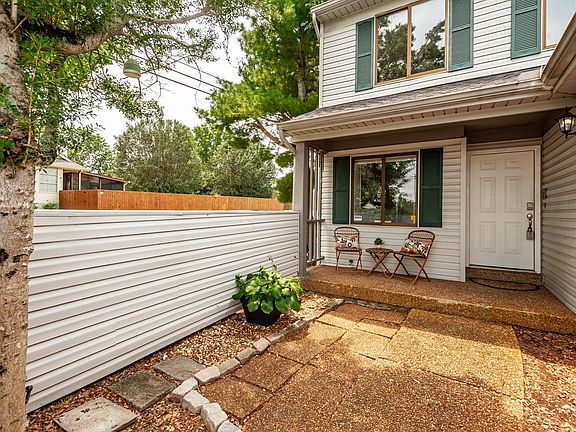 5th image of 101 Maple Way N