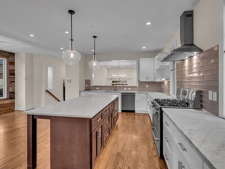 921 Hillview Hts — Photo 10