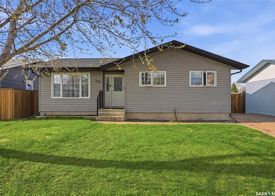 1st image of 330 Devonshire CRESCENT