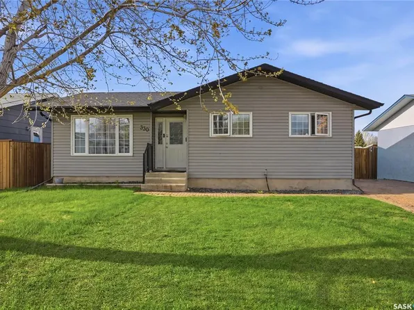 330 Devonshire CRESCENT, Saskatoon, SK S7L 5V8