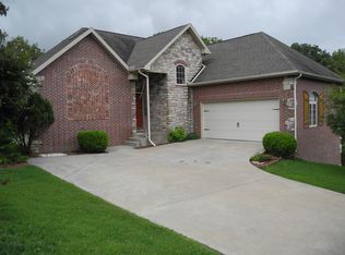 521 Jasmine Dr, Branson, MO 65616