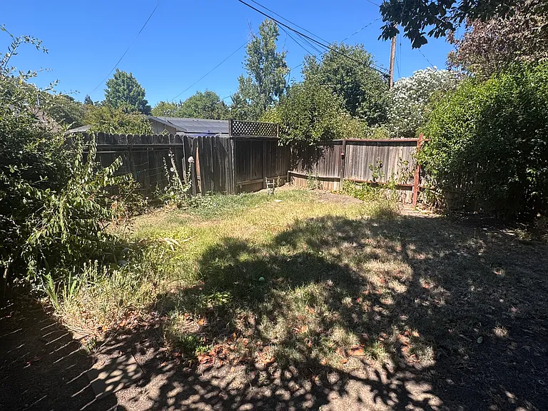 33-35 Simmons Way — Photo 16