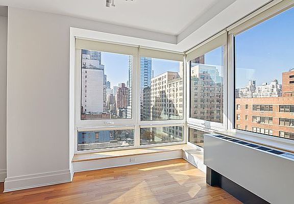 3rd image of 300 E 77th St APT 9A