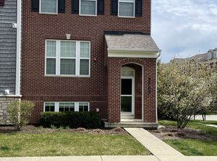 3263 Coral Ln, Glenview, IL