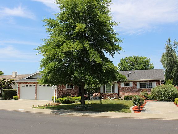 2nd image of 1913 Rockford Ave