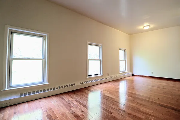 Rented by DTRE | media 12