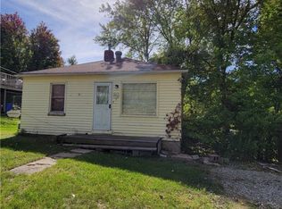 305 N 9th Ave W, Newton, IA 50208