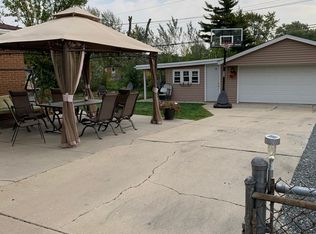 6513 W 83rd Pl, Burbank, IL